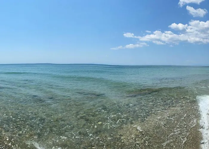 Seaside With Swimming Pool & Parking #2 * Kassandria