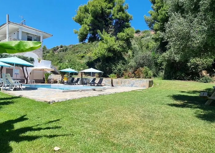 Seaside With Swimming Pool & Parking #2 Apartamento *