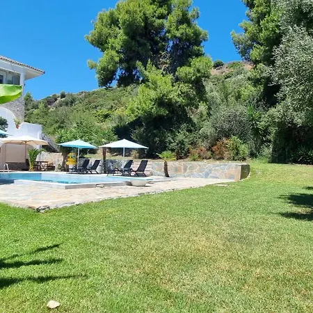 Seaside With Swimming Pool & Parking #2 Apartment *