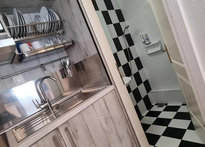 Seaside With Swimming Pool & Parking #2 *